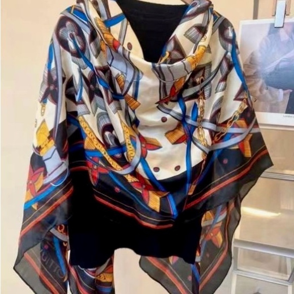 L V Flowers and Leaves Pattern Silk Scarf
